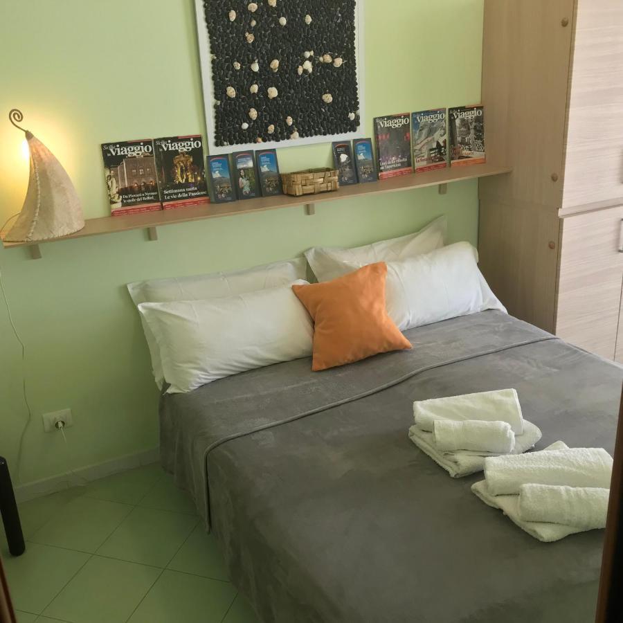 Adriana Casa Vacanze Mare Etna Sicilia 阿奇雷亚莱 外观 照片