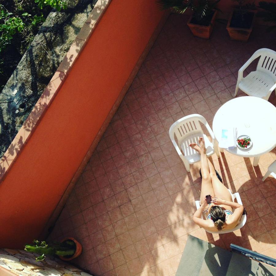 Adriana Casa Vacanze Mare Etna Sicilia 阿奇雷亚莱 外观 照片