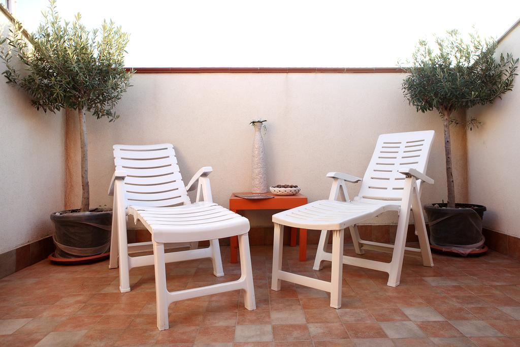 Adriana Casa Vacanze Mare Etna Sicilia 阿奇雷亚莱 外观 照片