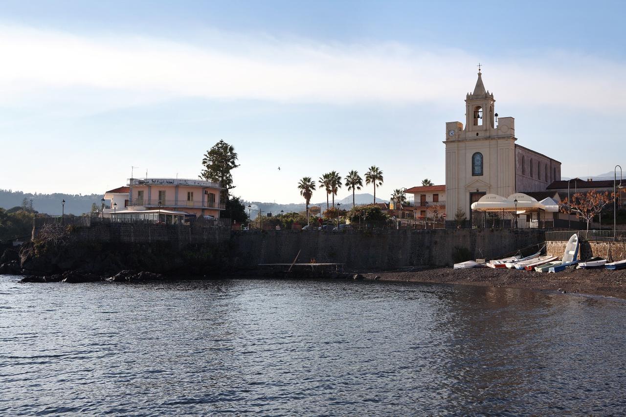 Adriana Casa Vacanze Mare Etna Sicilia 阿奇雷亚莱 外观 照片