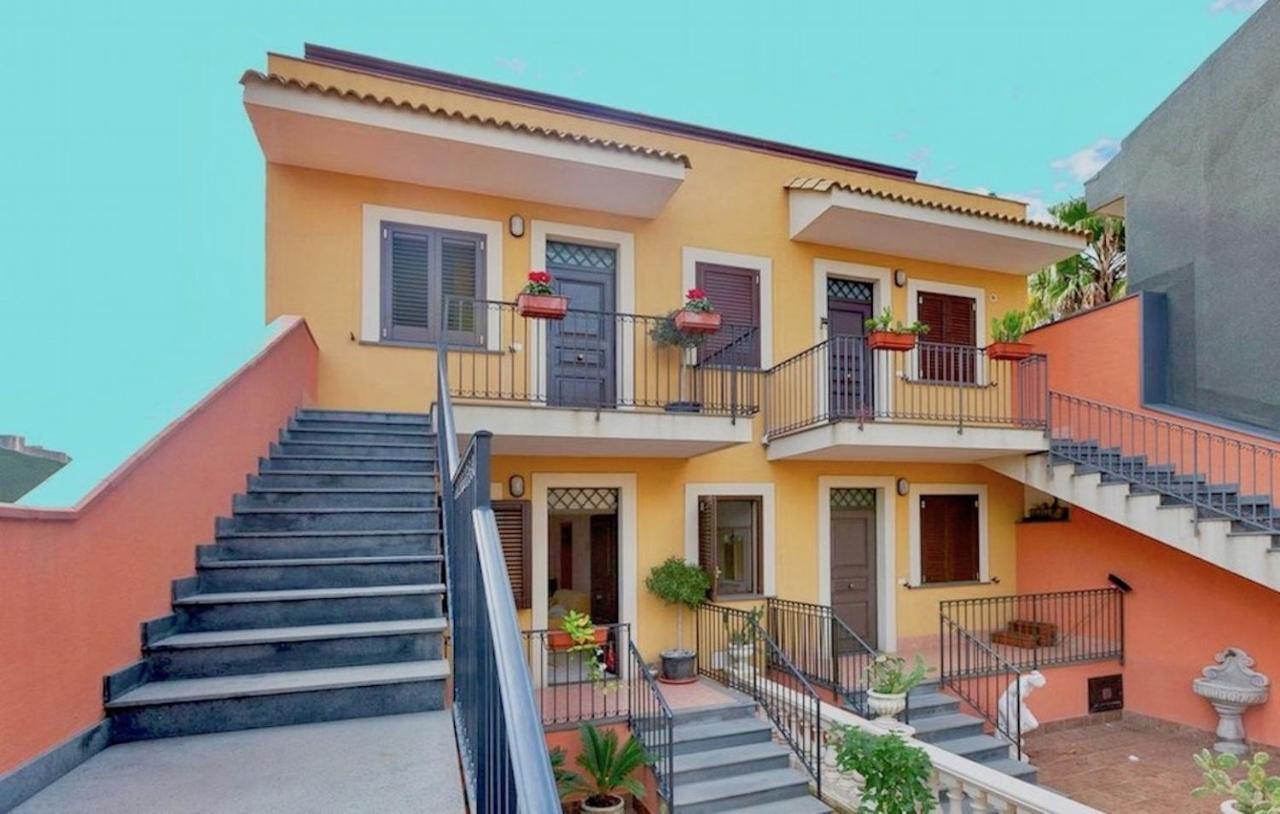 Adriana Casa Vacanze Mare Etna Sicilia 阿奇雷亚莱 外观 照片